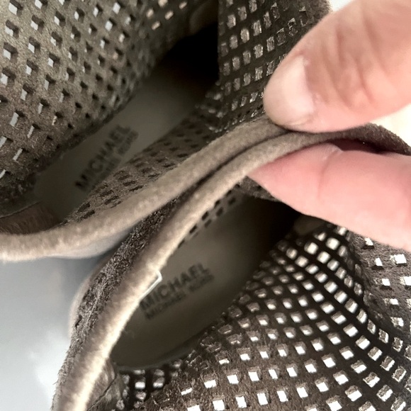 Michael Kors suede booties, little wear. Still in lovely condition - Picture 8 of 8